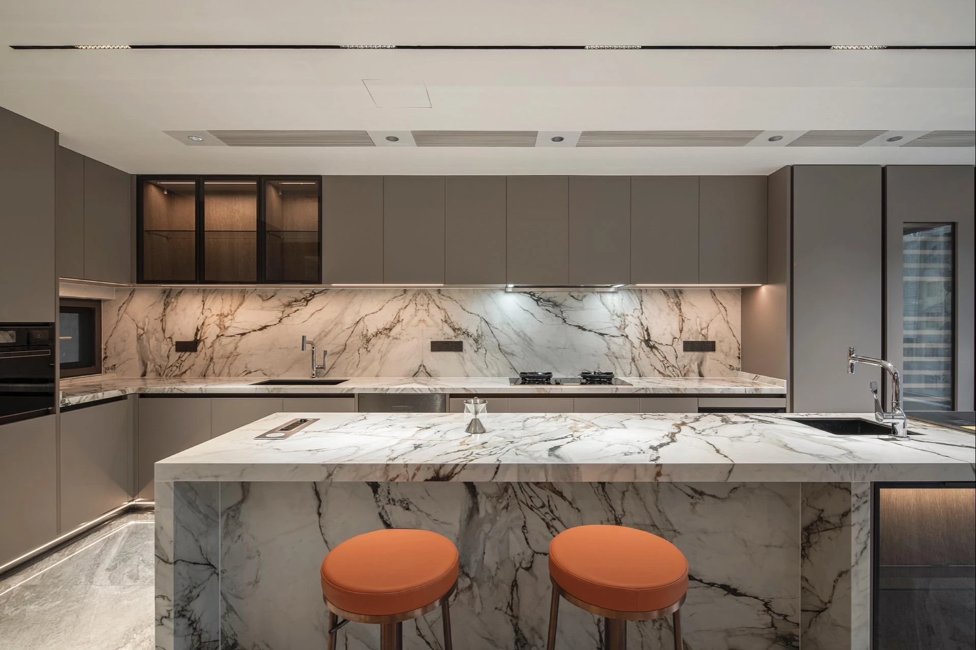 Statuario Venato white printed quartz full kitchen countertop for apartment bulk construction projects
